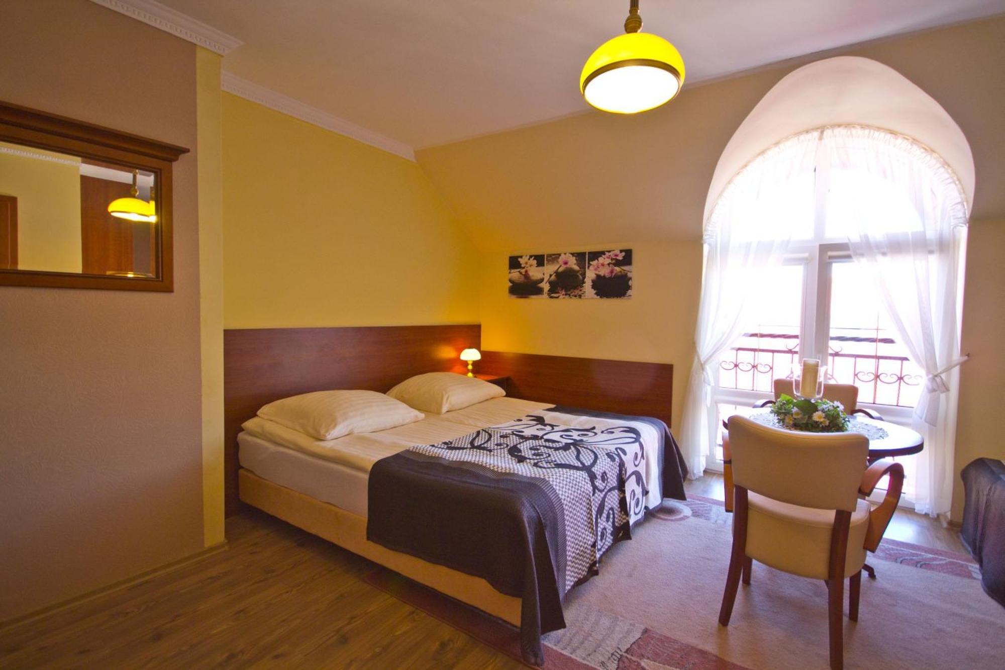 Tropikana Homestay Leba
